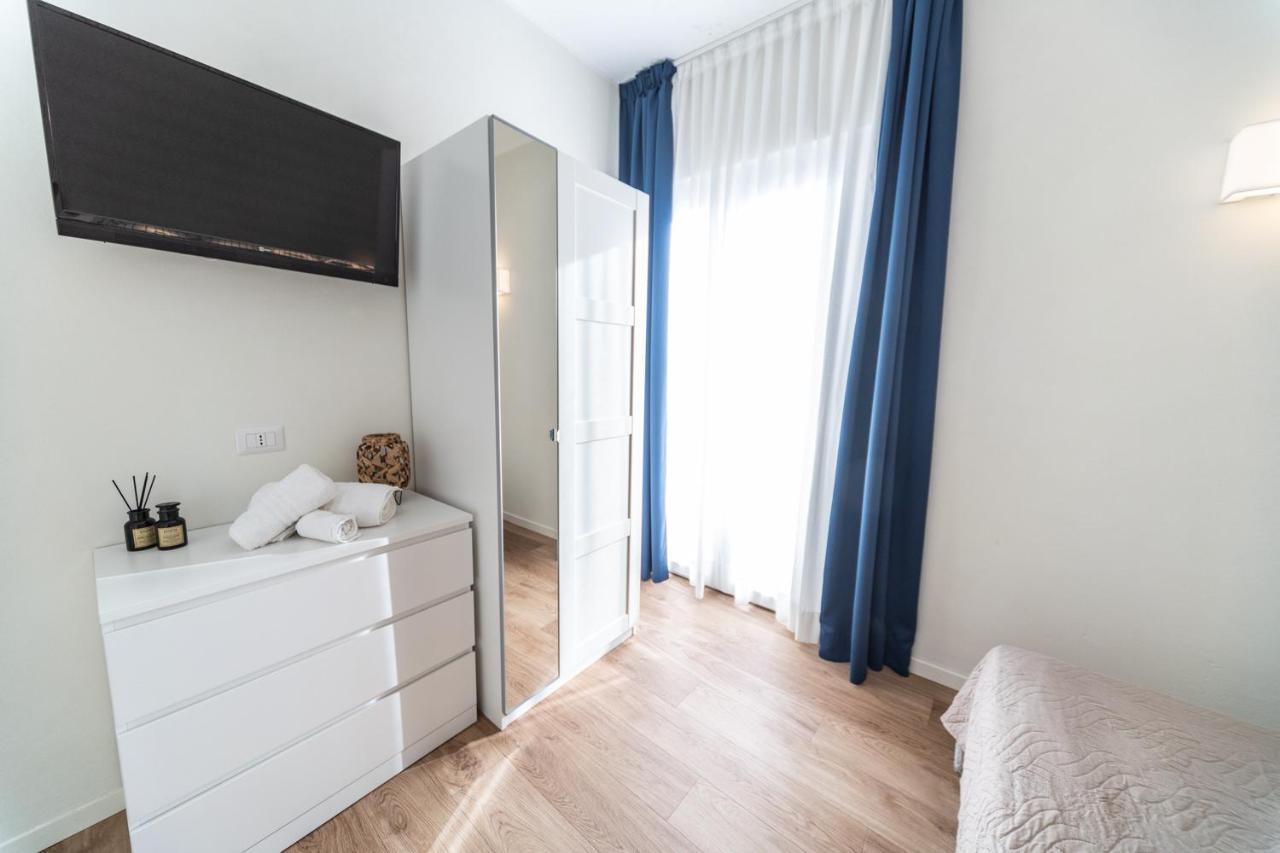 Hotel Kiss Riccione Buitenkant foto